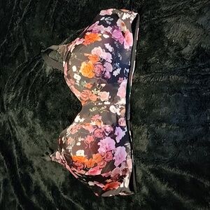 Torrid curve wire free 360 Smoothing bra 46DD